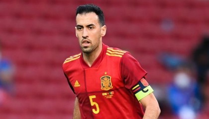 辉达在线娱乐-布斯克茨染新冠 恩里克等他转阴还是召入新兵？